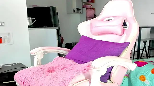 the queen aleja online show from 12-03-25, 12:14