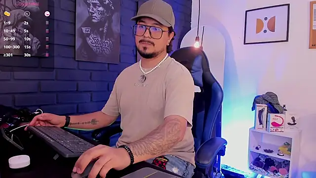 DaviidEvans  online show from 03-04-26, 09:54