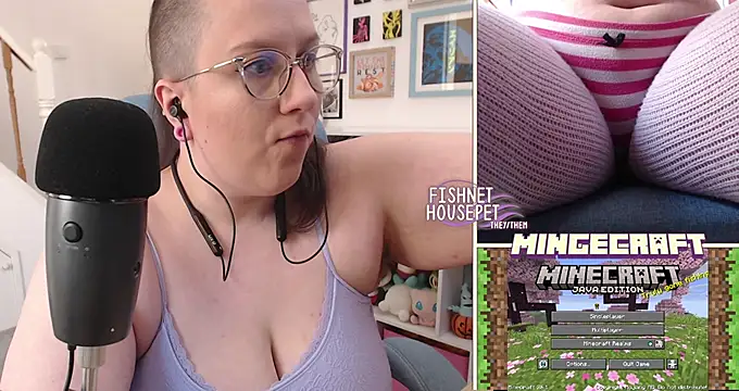 Snapshot of fishnethousepet chatting on 03-25-26, 02:12 fishnethousepet online show from 03-25-26, 02:12