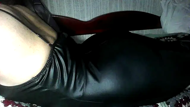 Alma Evelynne online show from 12-15-25, 08:24