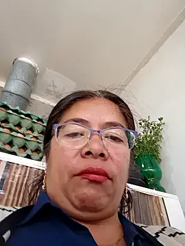 Snapshot of __valentina18 chatting on 12-21-24, 01:32   valentina18 online show from 12-21-24, 01:32