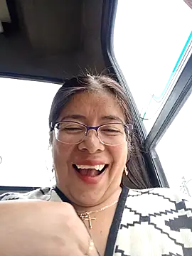 Snapshot of __valentina18 chatting on 12-28-24, 04:20   valentina18 online show from 12-28-24, 04:20