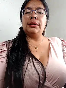 Snapshot of __valentina18 chatting on 02-23-25, 04:24   valentina18 online show from 02-23-25, 04:24