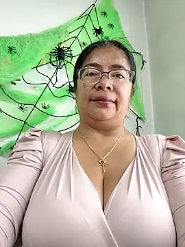 Snapshot of __valentina18 chatting on 10-12-25, 12:59   valentina18 online show from 10-12-25, 12:59