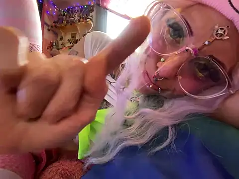 Snapshot of BABYUNICORN chatting on 01-10-25, 09:20 BABYUNICORN online show from 01-10-25, 09:20