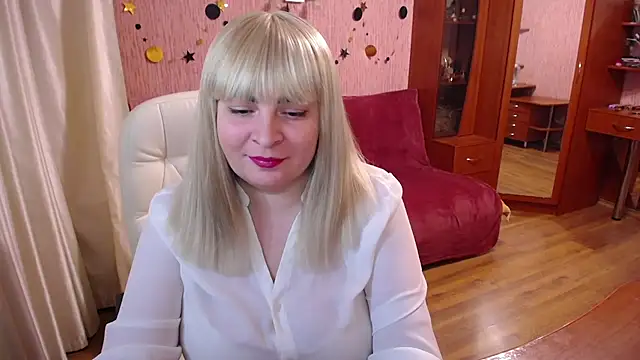 Snapshot of -MeowMeow chatting on 02-24-25, 04:47 -MeowMeow online show from 02-24-25, 04:47