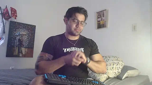 Snapshot of _Coddygold_ chatting on 12-27-24, 12:34  Coddygold  online show from 12-27-24, 12:34