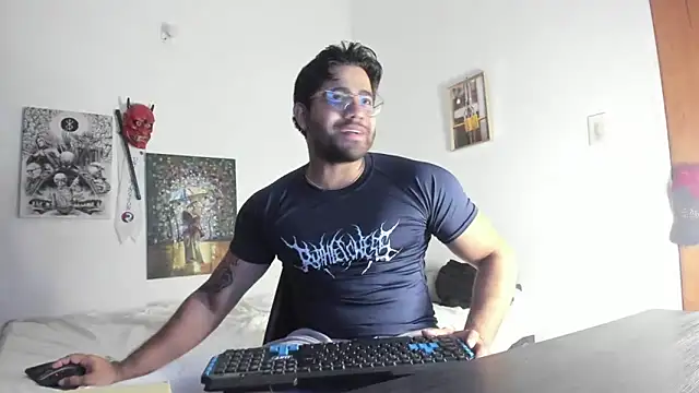 Snapshot of _Coddygold_ chatting on 01-05-25, 11:12  Coddygold  online show from 01-05-25, 11:12