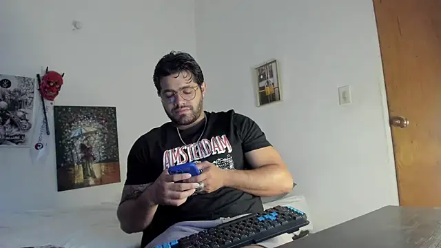 Snapshot of _Coddygold_ chatting on 01-08-25, 11:43  Coddygold  online show from 01-08-25, 11:43