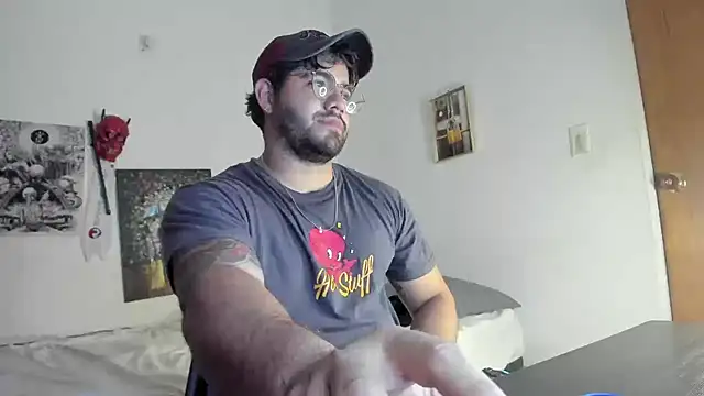 Snapshot of _Coddygold_ chatting on 01-08-25, 11:30  Coddygold  online show from 01-08-25, 11:30