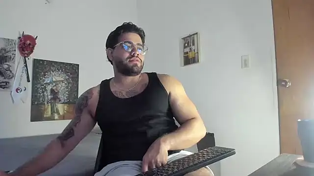 Snapshot of _Coddygold_ chatting on 01-11-25, 11:45  Coddygold  online show from 01-11-25, 11:45