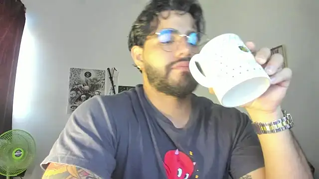 Snapshot of _Coddygold_ chatting on 02-04-25, 11:49  Coddygold  online show from 02-04-25, 11:49