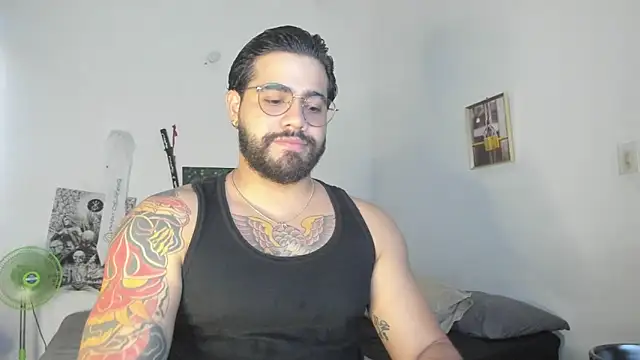 Snapshot of _Coddygold_ chatting on 02-08-25, 11:33  Coddygold  online show from 02-08-25, 11:33