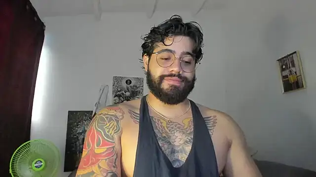 Snapshot of _Coddygold_ chatting on 03-10-25, 11:21  Coddygold  online show from 03-10-25, 11:21