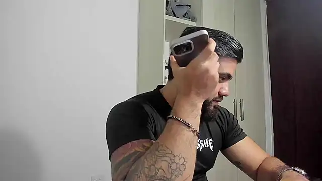 Snapshot of _Coddygold_ chatting on 10-28-25, 12:09  Coddygold  online show from 10-28-25, 12:09