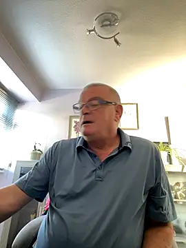 Snapshot of Garry831 chatting on 09-29-25, 09:36 Garry831 online show from 09-29-25, 09:36