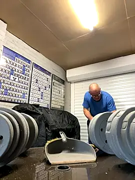 Snapshot of Garry831 chatting on 10-28-25, 11:47 Garry831 online show from 10-28-25, 11:47