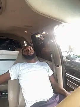 Chocolate Droppa online show from 09-14-25, 04:28