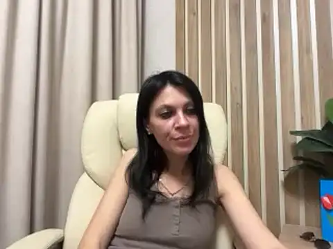 Snapshot of InjaAtHome chatting on 05-15-26, 06:37 InjaAtHome online show from 05-15-26, 06:37