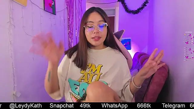 Snapshot of Nasha_abby chatting on 12-10-24, 02:06 Nasha abby online show from 12-10-24, 02:06