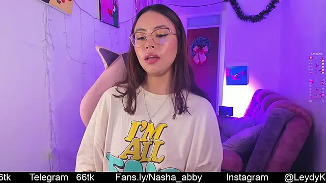 Snapshot of Nasha_abby chatting on 12-12-24, 09:04 Nasha abby online show from 12-12-24, 09:04