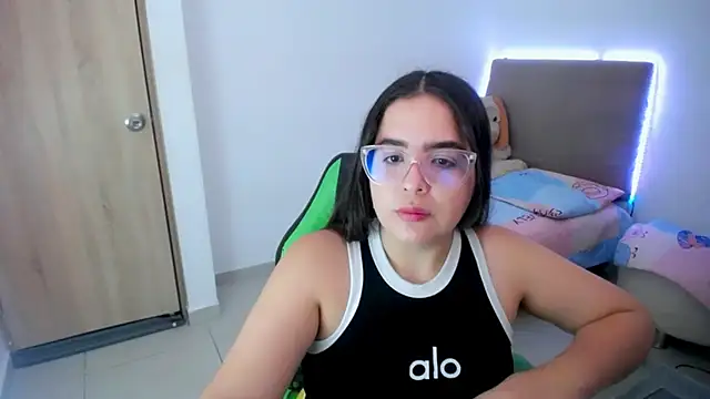  alicia z online show from 03-17-25, 06:00