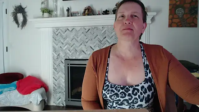 AuroraWillows online show from 04-21-26, 02:51