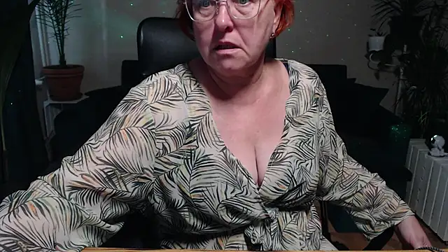 JoannaAndNeighbour online show from 09-10-25, 07:41