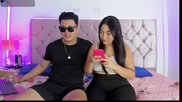 Snapshot of Harry_And_Girls chatting on 03-07-25, 05:08 Harry And Girls online show from 03-07-25, 05:08