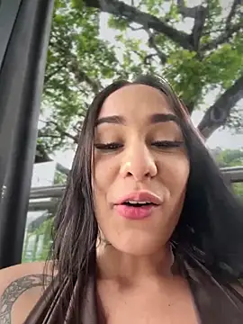 Snapshot of __IRIS__ chatting on 05-28-26, 02:25 IRIS online show from 05-28-26, 02:25