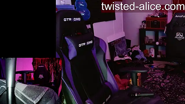 alicewonder09 online show from 04-10-26, 03:34