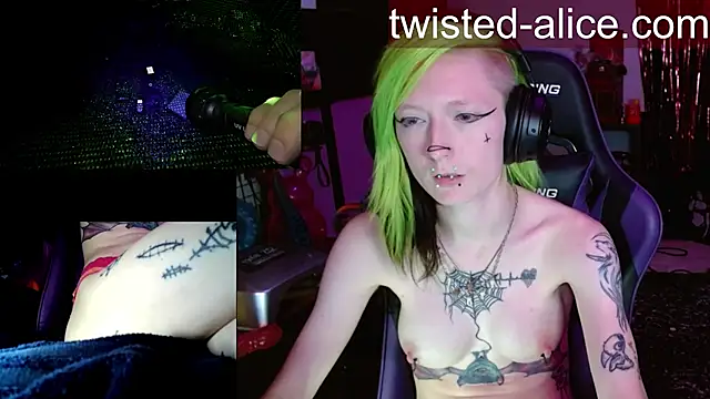 alicewonder09 online show from 05-05-26, 03:14
