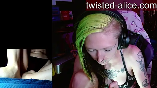 alicewonder09 online show from 05-22-26, 03:46