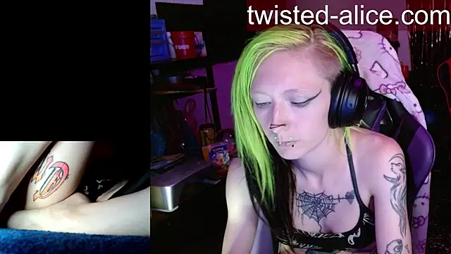 alicewonder09 online show from 05-23-26, 06:18