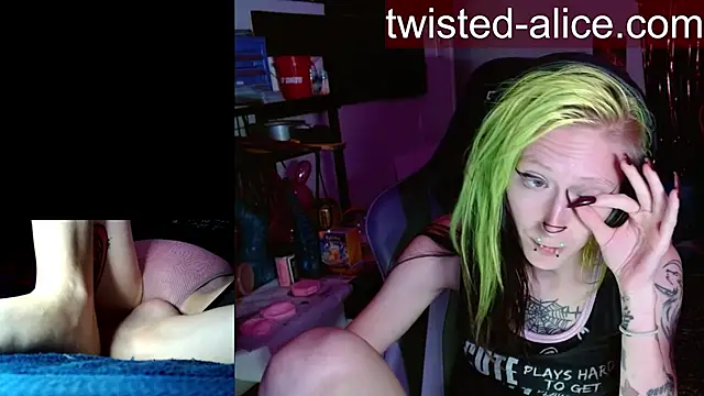 alicewonder09 online show from 05-30-26, 03:25