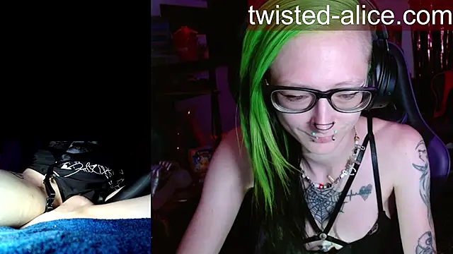 alicewonder09 online show from 06-17-26, 02:58