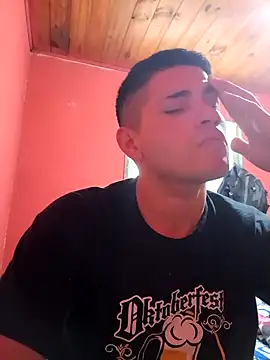 Snapshot of ynose2 chatting on 10-26-25, 04:35 ynose2 online show from 10-26-25, 04:35