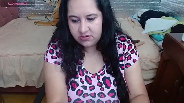 EMILY-NESSA online show from 04-08-26, 01:33