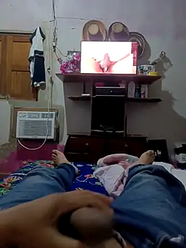 Snapshot of tati8718 chatting on 11-16-25, 05:46 tati8718 online show from 11-16-25, 05:46