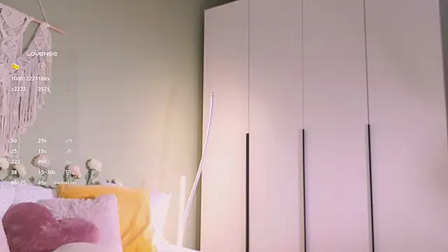 Rinas secret online show from 10-04-25, 10:24