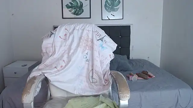 selena yourmilf online show from 02-05-26, 05:17