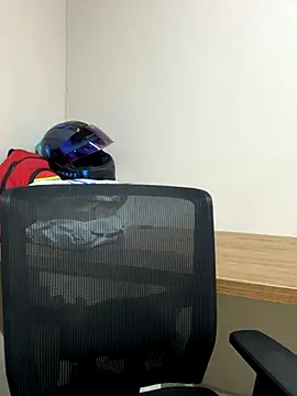 Sara Boom online show from 10-08-25, 02:14