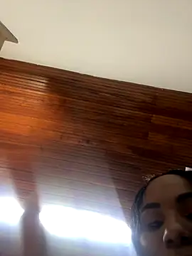 Sara Boom online show from 10-11-25, 01:31