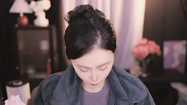 Snapshot of Ocean--Lili chatting on 01-10-25, 02:23 Ocean--Lili online show from 01-10-25, 02:23
