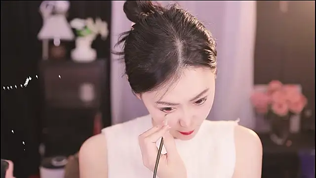 Snapshot of Ocean--Lili chatting on 02-07-25, 02:04 Ocean--Lili online show from 02-07-25, 02:04