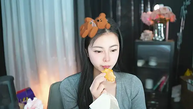 Snapshot of Ocean--Lili chatting on 03-13-25, 02:12 Ocean--Lili online show from 03-13-25, 02:12
