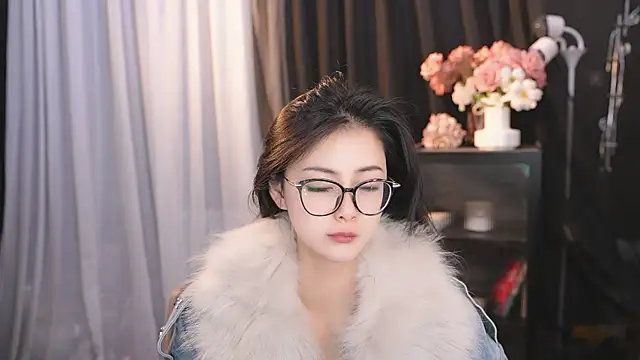 Snapshot of Ocean--Lili chatting on 03-20-25, 02:32 Ocean--Lili online show from 03-20-25, 02:32