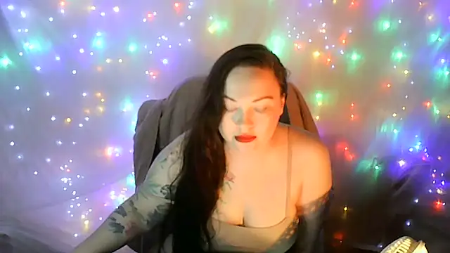 Victoria Marks online show from 06-30-26, 10:55