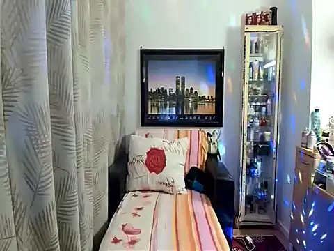 Snapshot of Mature4you44 chatting on 10-11-25, 08:13 Mature4you44 online show from 10-11-25, 08:13