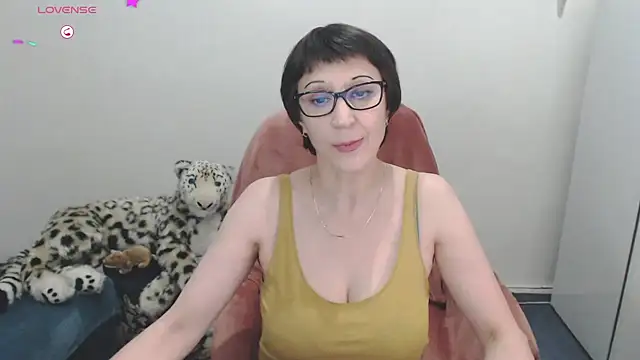 Snapshot of Ammillia chatting on 01-21-25, 10:51 Ammillia online show from 01-21-25, 10:51